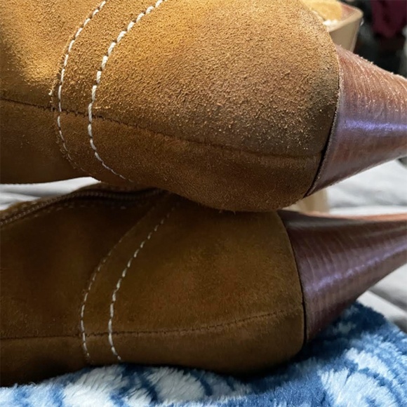 Guess vintage  Carmel colored suede Zip up platform boots  SZ 6 - Picture 5 of 5